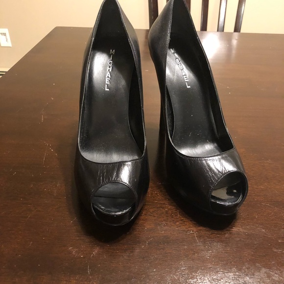 Michael Shannon peep toe high heels - Picture 3 of 5